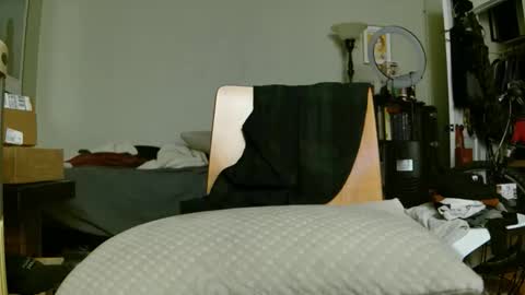 Snapshot of gotanthomai chatting on 11/24/25, 04:23 granton online show from 11/24/25, 04:23