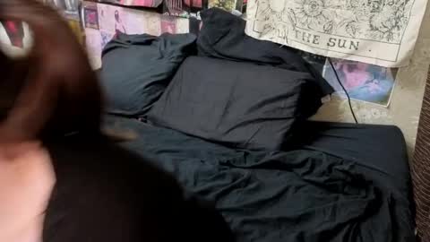 Amy online show from 04/07/26, 07:47