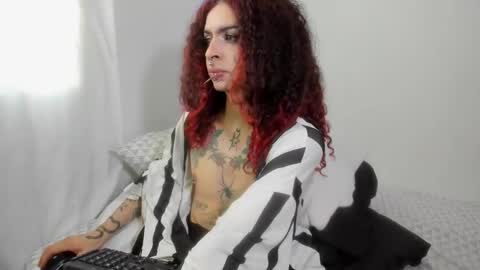 Snapshot of goth_ru chatting on 12/12/24, 09:26 Russ online show from 12/12/24, 09:26