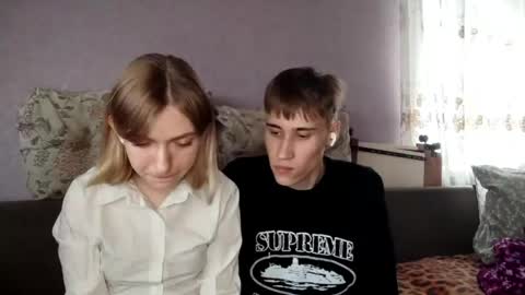Snapshot of gothamrobyn chatting on 05/23/26, 10:08 Lilly and Jake online show from 05/23/26, 10:08