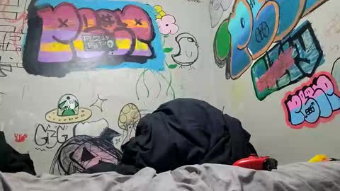 Snapshot of gothboityplz chatting on 11/04/25, 08:35 gothboityplz online show from 11/04/25, 08:35