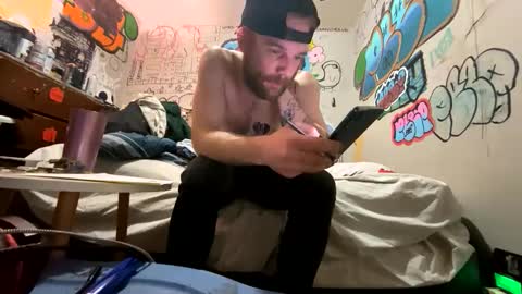 Snapshot of gothboityplz chatting on 12/17/25, 12:16 gothboityplz online show from 12/17/25, 12:16