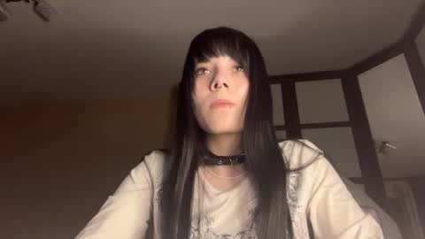 Snapshot of gothickq chatting on 05/14/26, 06:58 gothickq online show from 05/14/26, 06:58