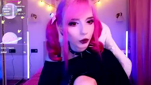 Snapshot of gothiclali chatting on 06/22/26, 10:29 gothiclali online show from 06/22/26, 10:29