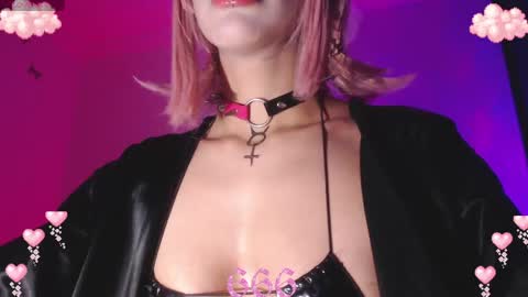 Snapshot of gothicute chatting on 04/20/26, 04:59 online show from 04/20/26, 04:59