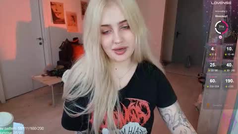 traumfrau Kira angel face devil eyes I SELL A LOT VIDEO IN GALLERY online show from 03/16/26, 01:15