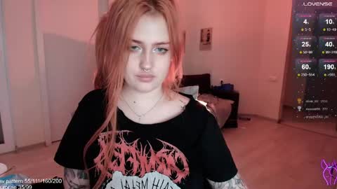 traumfrau Kira angel face devil eyes I SELL A LOT VIDEO IN GALLERY online show from 04/15/26, 07:58