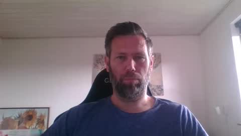 Snapshot of gotta1234 chatting on 10/24/25, 11:06 gotta1234 online show from 10/24/25, 11:06