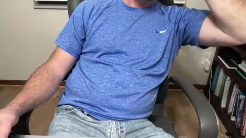 Snapshot of gqimage chatting on 02/15/25, 02:47 GQImage online show from 02/15/25, 02:47