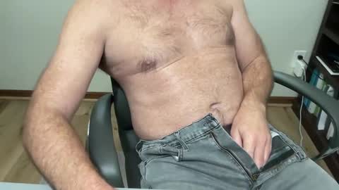 Snapshot of gqimage chatting on 02/20/25, 07:19 GQImage online show from 02/20/25, 07:19