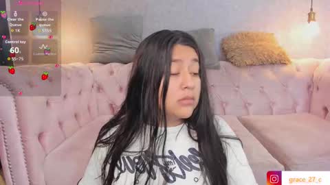 Snapshot of grace77_ chatting on 11/19/25, 10:15 Grace online show from 11/19/25, 10:15