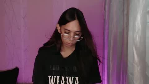 HoneyGrace online show from 11/19/25, 08:36