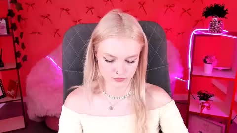 Grace Glamour online show from 11/22/25, 05:50