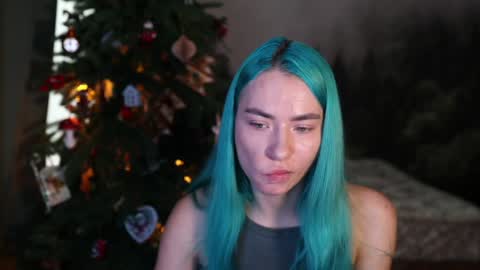 Snapshot of gracegreen chatting on 12/17/24, 08:23 I will be glad to see you 30 N 1800 - 2300 gmt3 online show from 12/17/24, 08:23