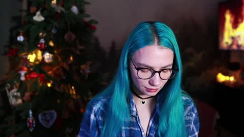 Snapshot of gracegreen chatting on 12/21/24, 01:21 I will be glad to see you 30 N 1800 - 2300 gmt3 online show from 12/21/24, 01:21