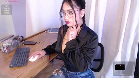  Im Sofia  online show from 01/11/25, 04:48