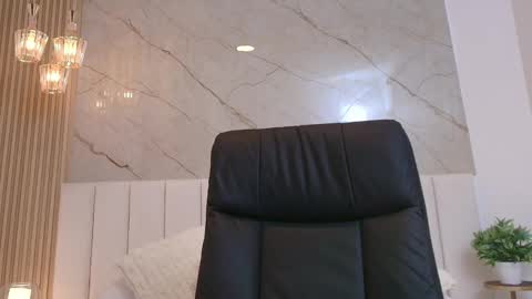 Grace  online show from 11/30/25, 02:21