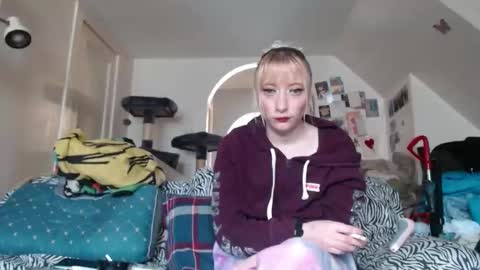 gracielynne1989 online show from 04/20/26, 09:27