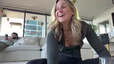 Gracie Mae online show from 02/15/26, 09:55