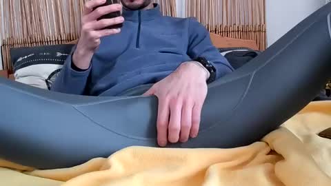 grandbi online show from 01/28/25, 01:59