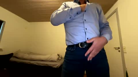 Snapshot of grandedane chatting on 12/29/24, 02:10 Alwaysready online show from 12/29/24, 02:10