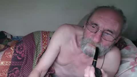 Mark online show from 10/04/25, 05:49