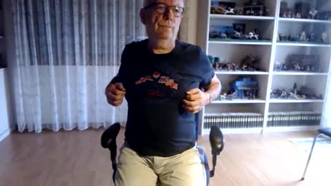 Snapshot of grandpach chatting on 09/12/25, 08:03 grandpach online show from 09/12/25, 08:03