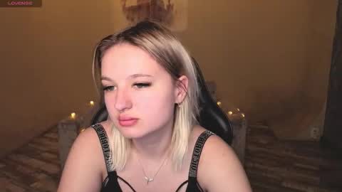 Snapshot of grase_neon chatting on 02/17/26, 08:44 grase_neon online show from 02/17/26, 08:44