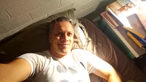 Snapshot of grattitude chatting on 10/12/25, 12:04 grattitude online show from 10/12/25, 12:04