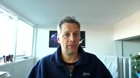 Snapshot of grattitude chatting on 10/27/25, 10:14 grattitude online show from 10/27/25, 10:14