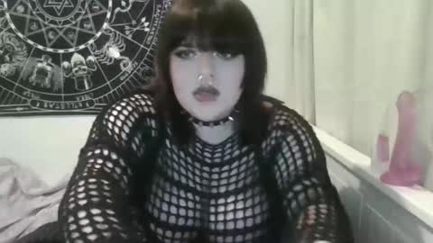 Grave4ngelz online show from 12/15/25, 10:03