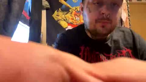 graveyardblunts66 online show from 11/19/25, 07:36