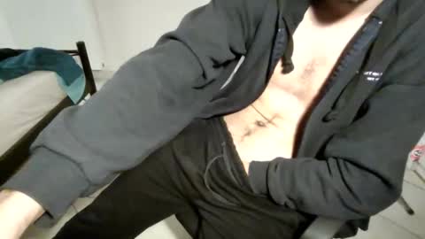 Snapshot of grcammer chatting on 11/21/25, 03:11 GrCammer online show from 11/21/25, 03:11