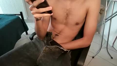 Snapshot of grcammer chatting on 11/23/25, 03:01 GrCammer online show from 11/23/25, 03:01