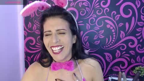 Snapshot of great_pussy20 chatting on 01/26/25, 12:33 Isabella online show from 01/26/25, 12:33