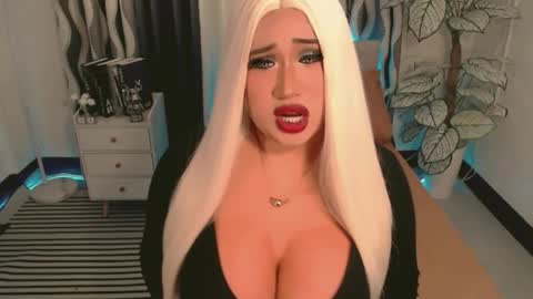 PAULATHEONE online show from 11/04/25, 06:01