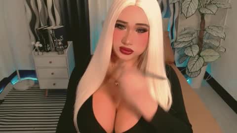 PAULATHEONE online show from 11/05/25, 07:36