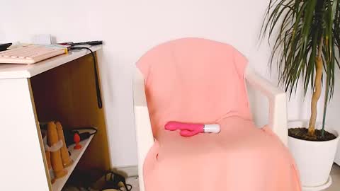 Alex and Ella online show from 02/07/25, 09:16