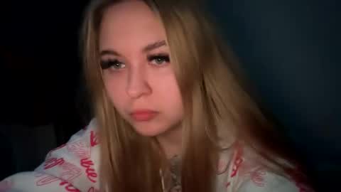 Lina 3 online show from 02/04/25, 09:41