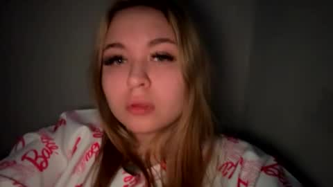 Lina 3 online show from 02/05/25, 08:57