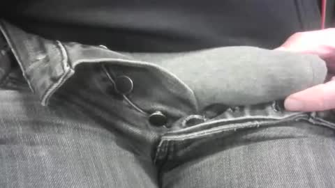 Snapshot of green_robin_hood chatting on 12/19/24, 05:08 Green Robin Hood online show from 12/19/24, 05:08