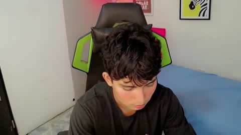 Snapshot of green_xox chatting on 12/01/25, 09:09 GREEN online show from 12/01/25, 09:09