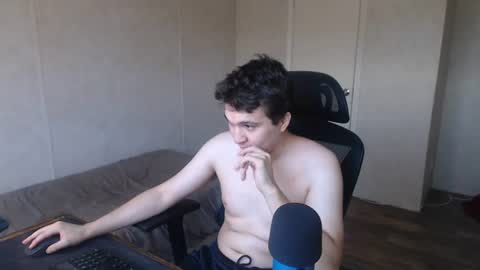 greendynomite_04 online show from 06/15/26, 06:43