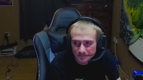 Greenlungs8195 online show from 11/20/25, 05:12