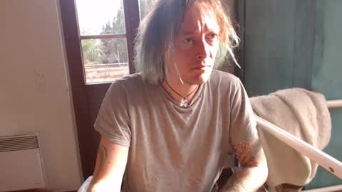 Snapshot of greenmoon88888 chatting on 12/06/24, 10:05 Greenmoon online show from 12/06/24, 10:05