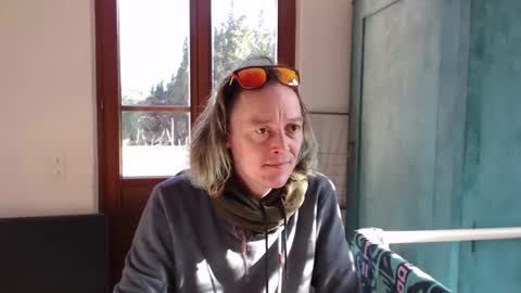 Snapshot of greenmoon88888 chatting on 01/03/25, 11:35 Greenmoon online show from 01/03/25, 11:35