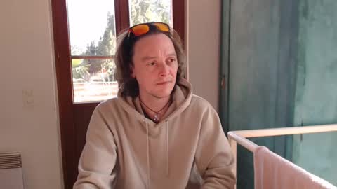 Snapshot of greenmoon88888 chatting on 03/06/25, 10:09 Greenmoon online show from 03/06/25, 10:09