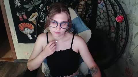 Lina online show from 07/07/26, 10:52