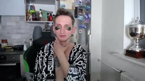 Snapshot of greg_photog chatting on 10/03/25, 01:46 greg_photog online show from 10/03/25, 01:46