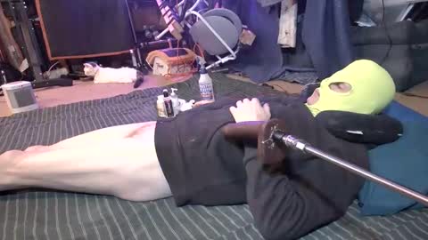 Snapshot of gregbball1 chatting on 01/01/25, 05:43 electrogee1 online show from 01/01/25, 05:43